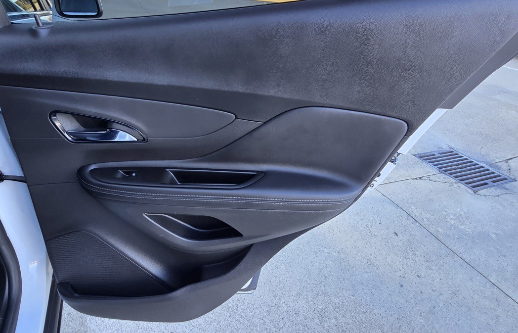 2022 Buick Enclave Image 32