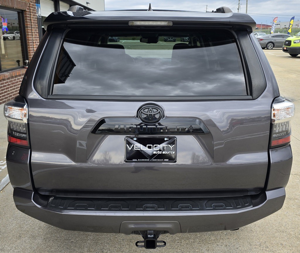 2021 Toyota 4Runner Image 9