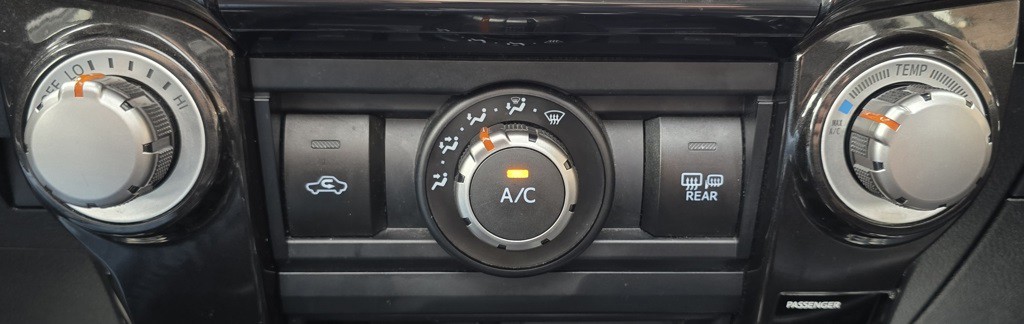 2021 Toyota 4Runner Image 28