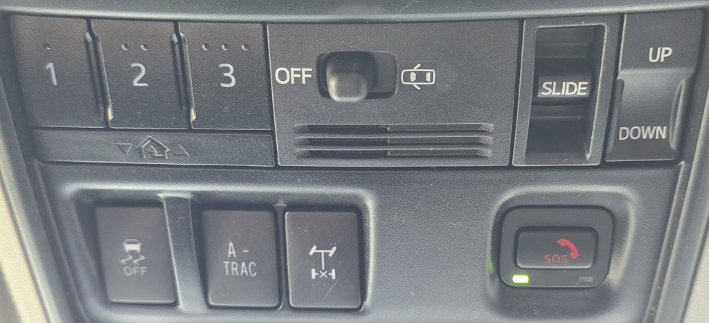 2021 Toyota 4Runner Image 32