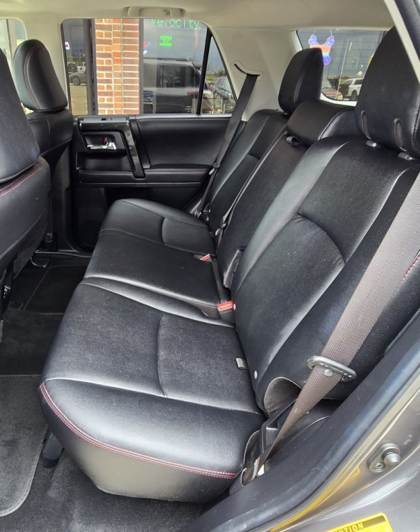 2021 Toyota 4Runner Image 34