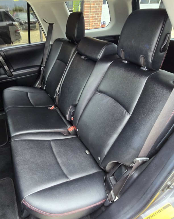 2021 Toyota 4Runner Image 35