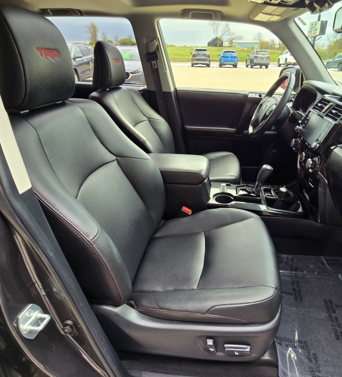 2021 Toyota 4Runner Image 37