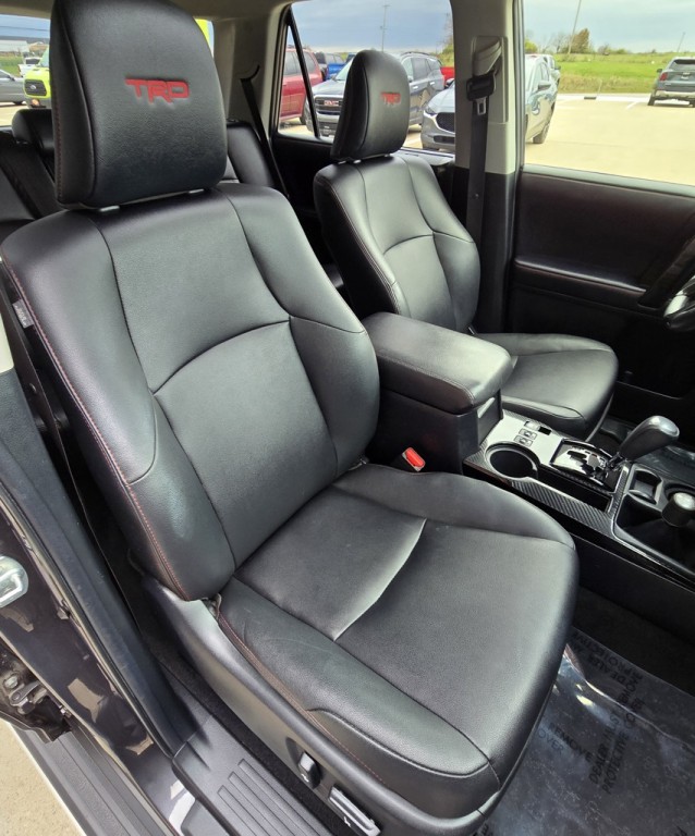 2021 Toyota 4Runner Image 38