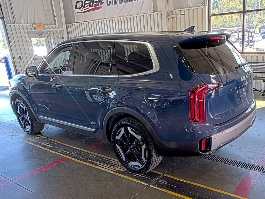 2023 Kia Telluride Image 2