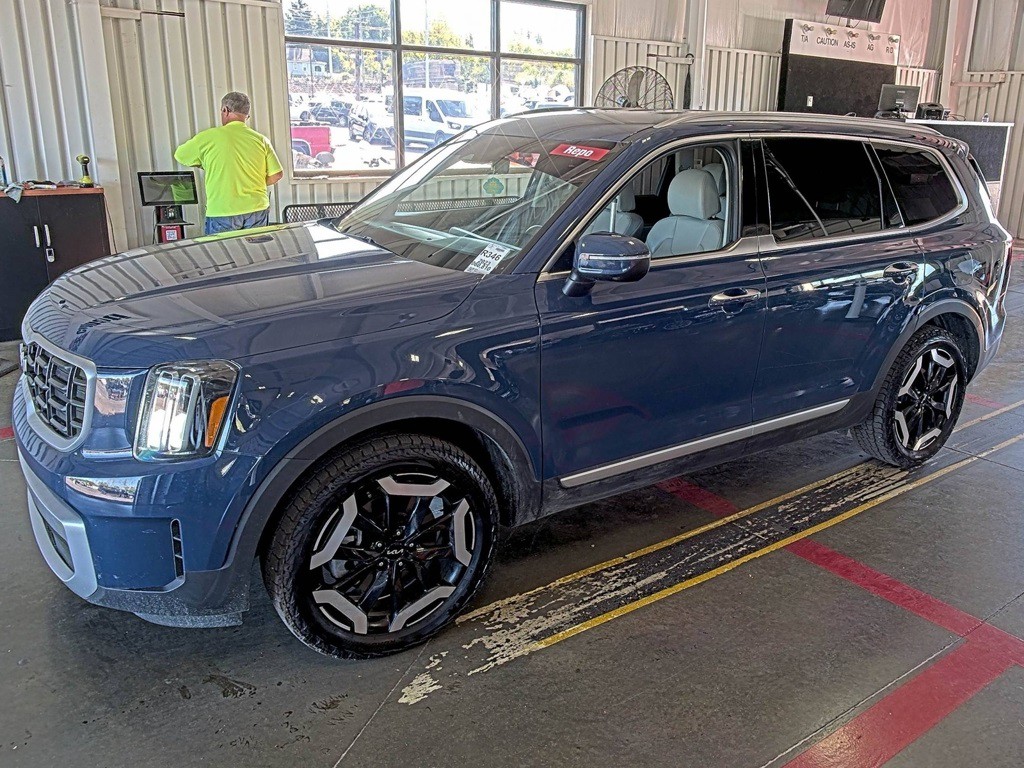 2023 Kia Telluride Image 3