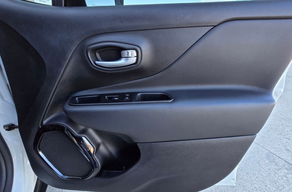 2023 Jeep Renegade Image 35