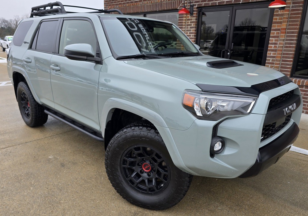 2021 Toyota 4Runner Image 2