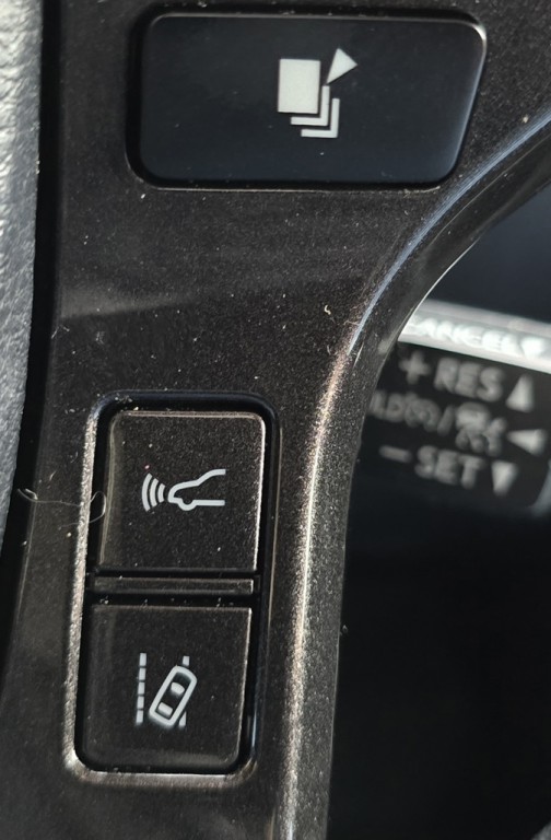 2021 Toyota 4Runner Image 25