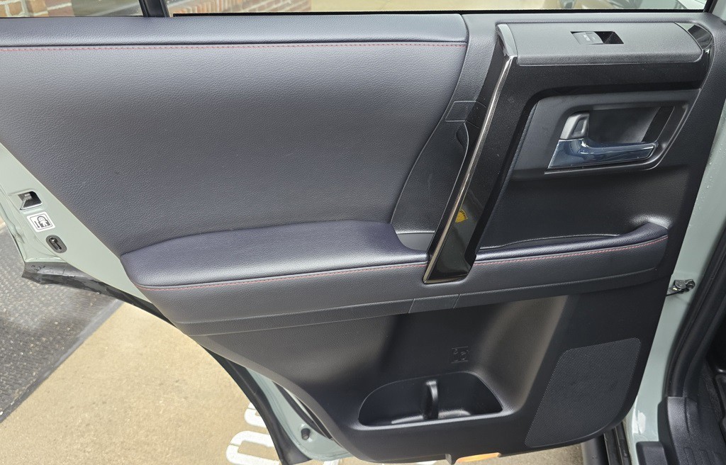 2021 Toyota 4Runner Image 37