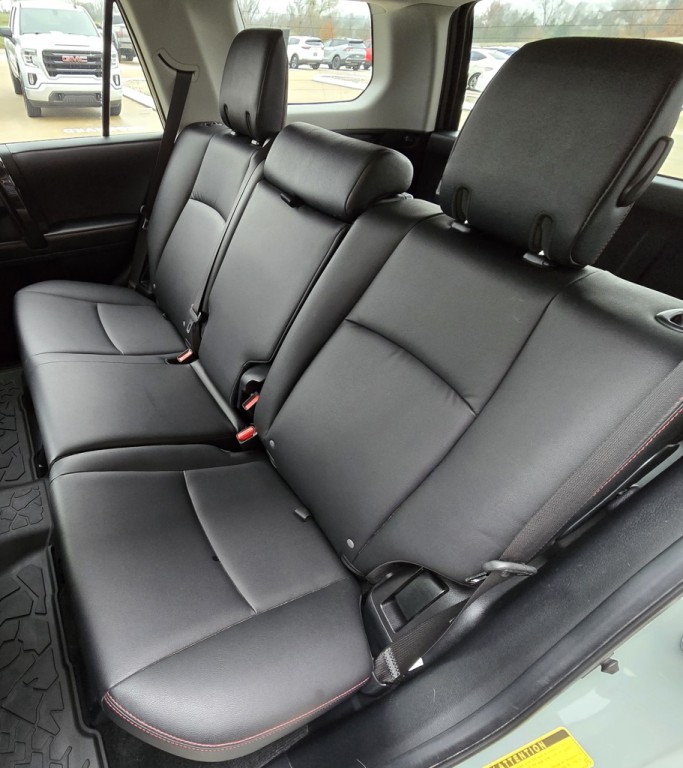 2021 Toyota 4Runner Image 39