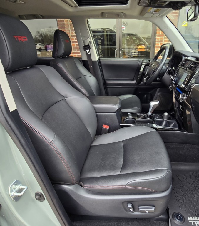 2021 Toyota 4Runner Image 44