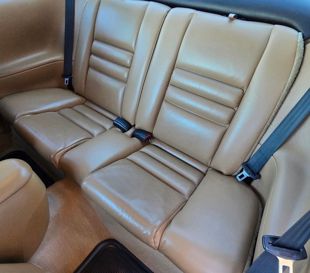 1998 Ford Mustang Image 28