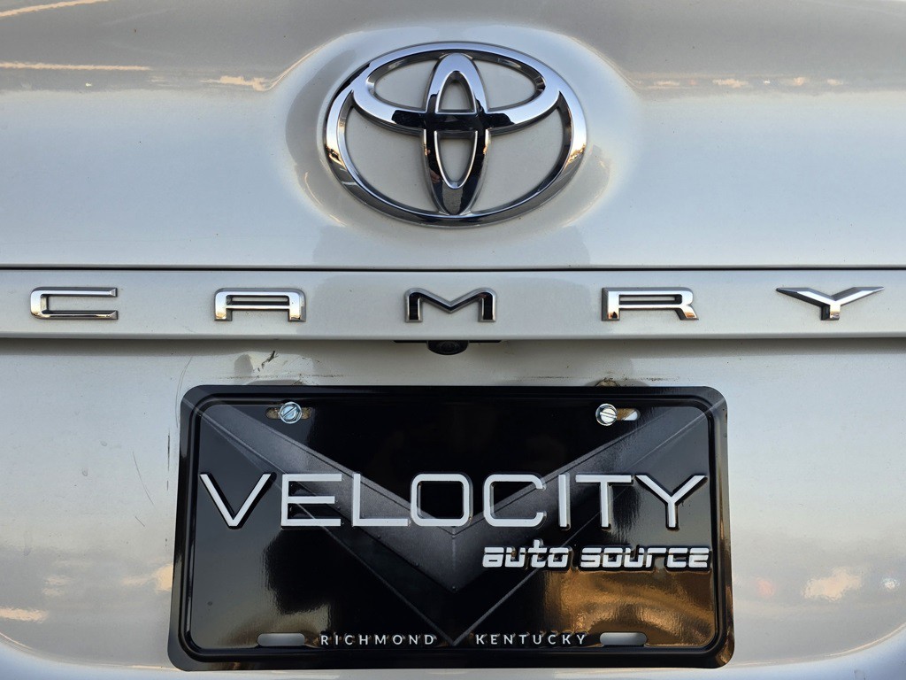 2019 Toyota Camry Image 9