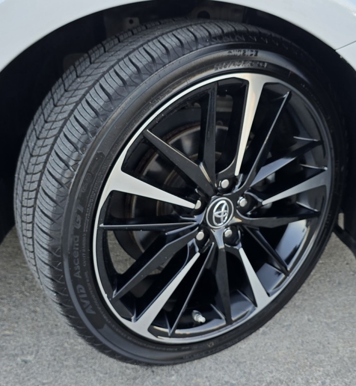 2019 Toyota Camry Image 11