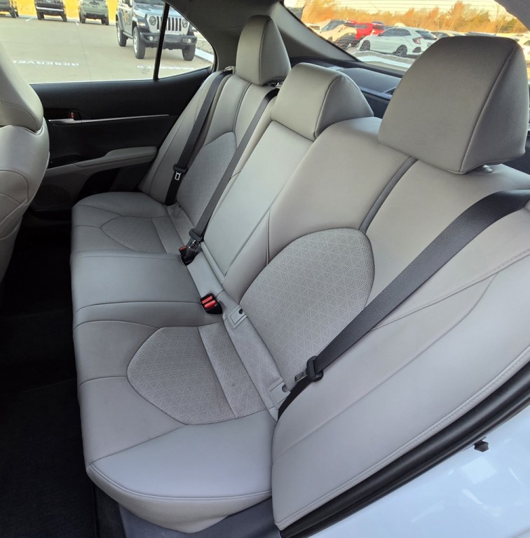 2019 Toyota Camry Image 34