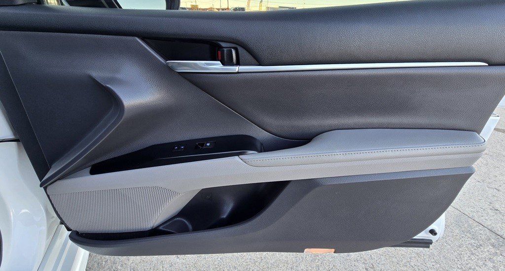 2019 Toyota Camry Image 35