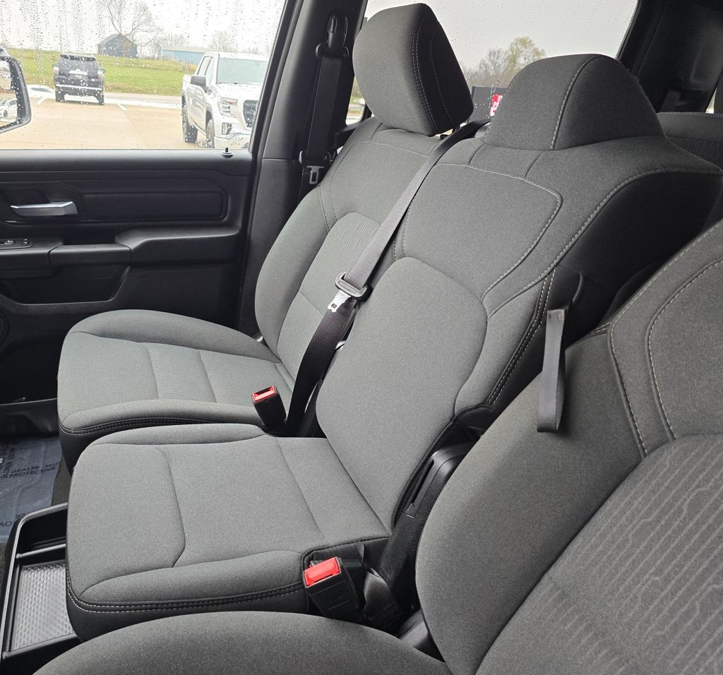 2022 RAM 1500 Image 21