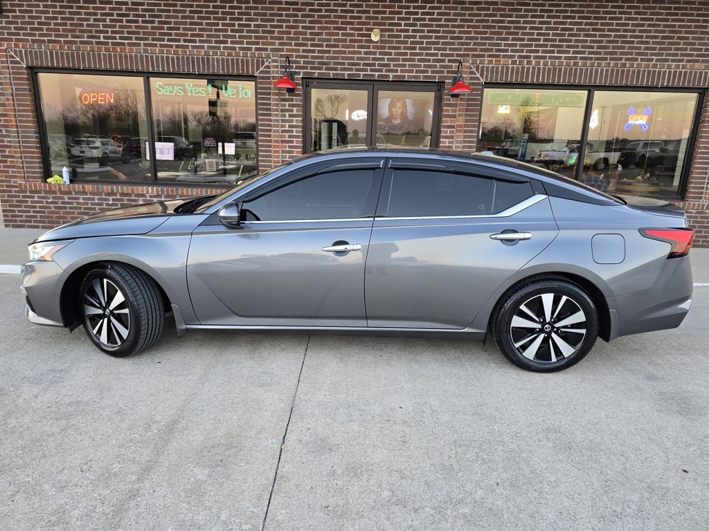 2022 Nissan Altima Image 5