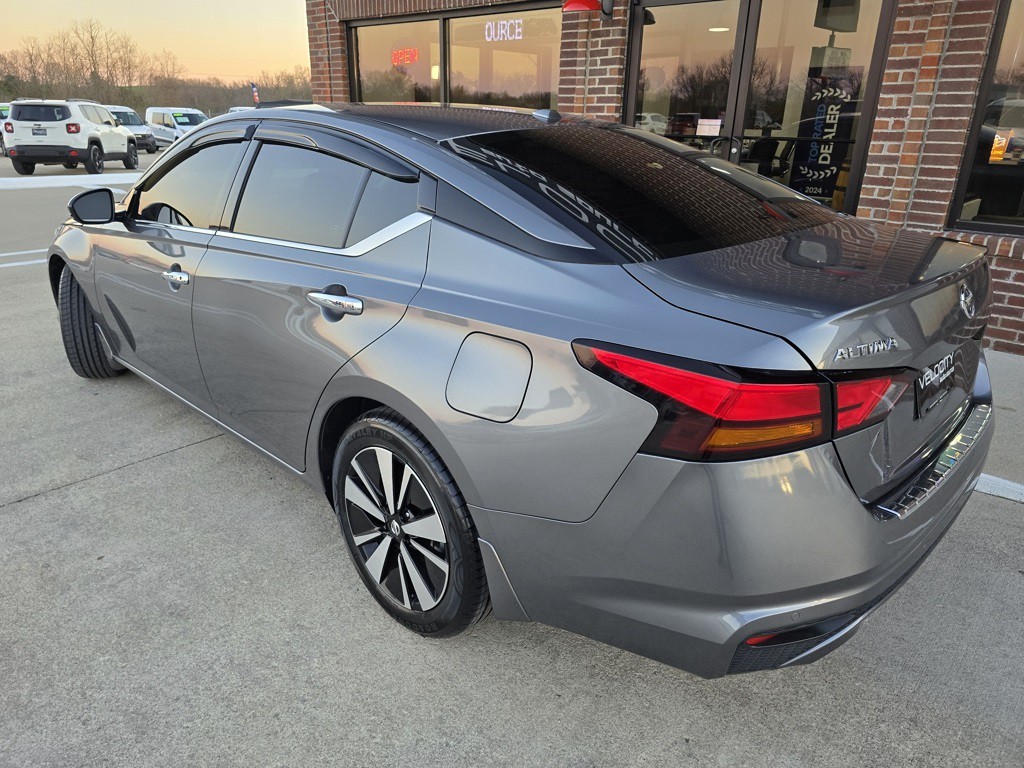 2022 Nissan Altima Image 7