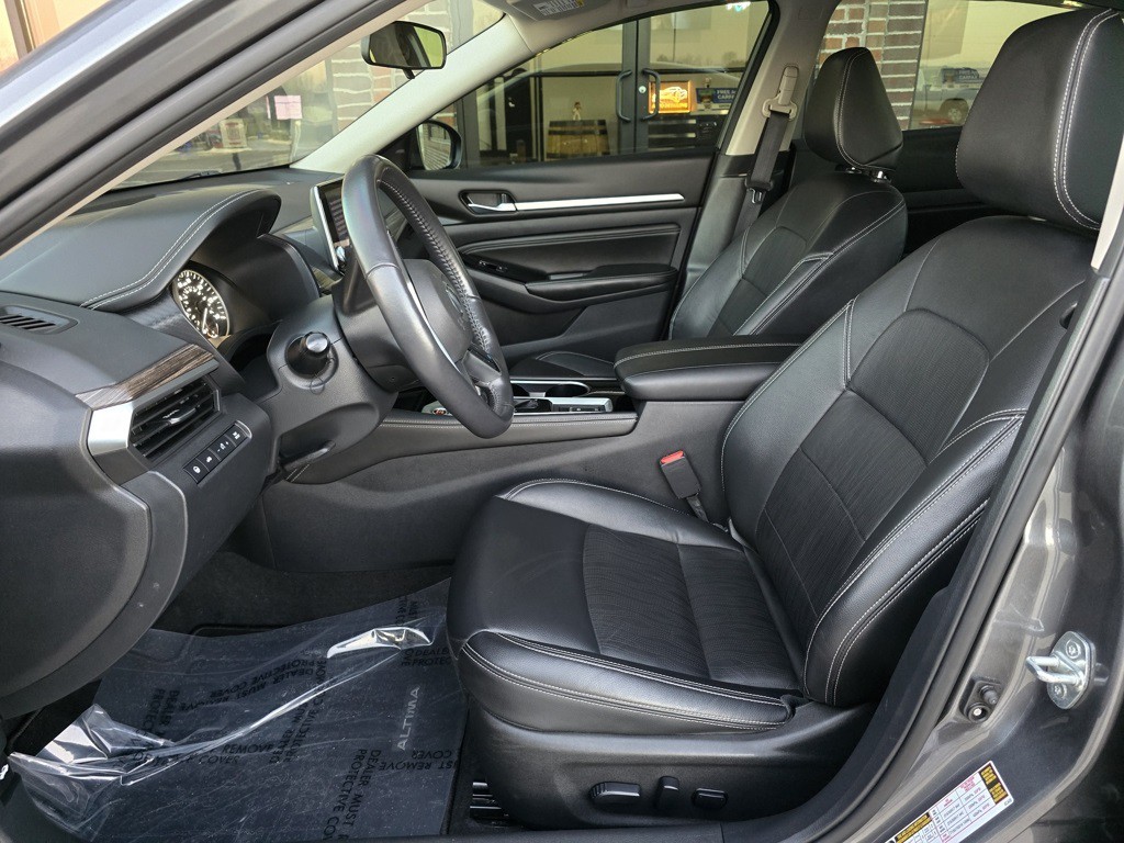 2022 Nissan Altima Image 18