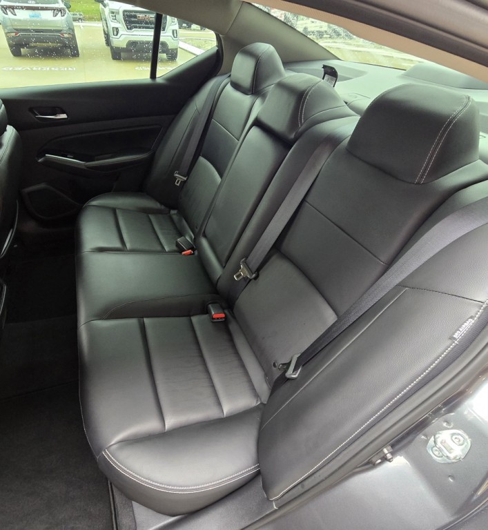 2022 Nissan Altima Image 37