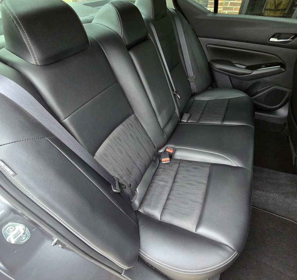 2022 Nissan Altima Image 45