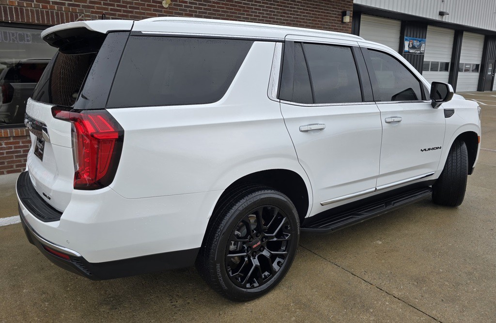 2023 GMC Yukon Image 6