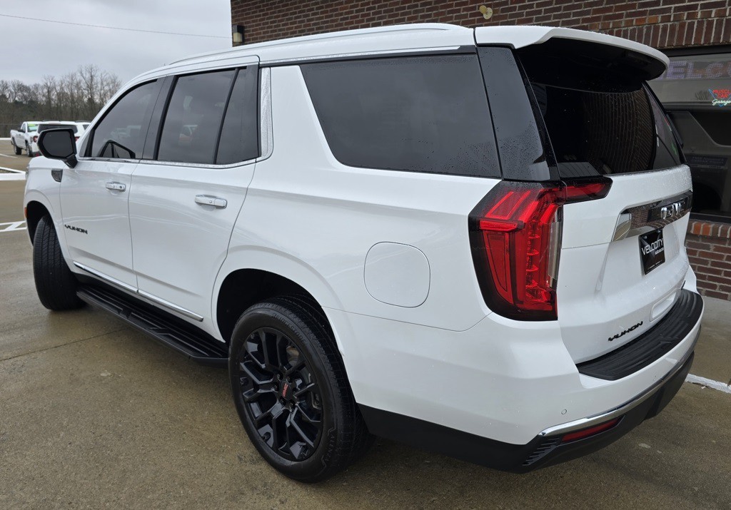 2023 GMC Yukon Image 7