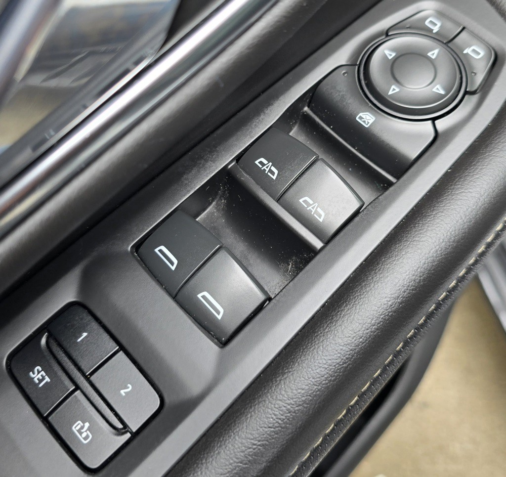 2023 GMC Yukon Image 16