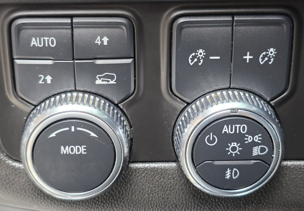 2023 GMC Yukon Image 21