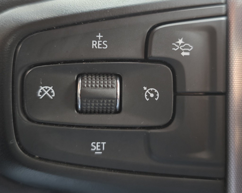 2023 GMC Yukon Image 24