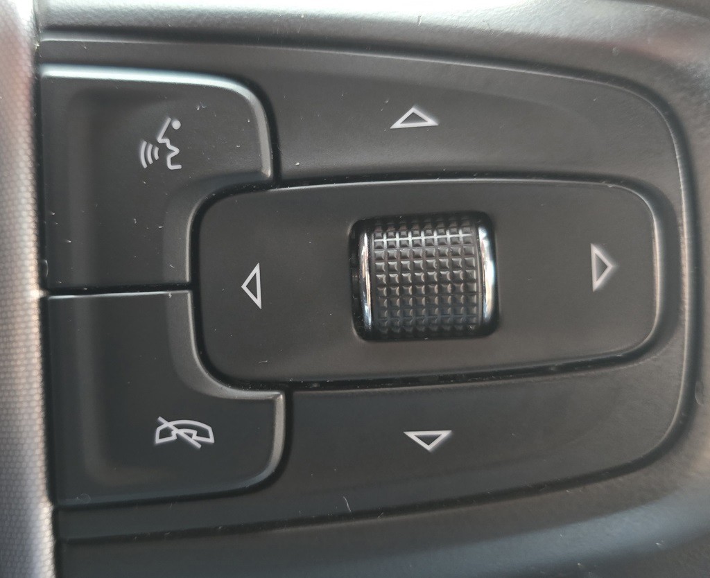 2023 GMC Yukon Image 25