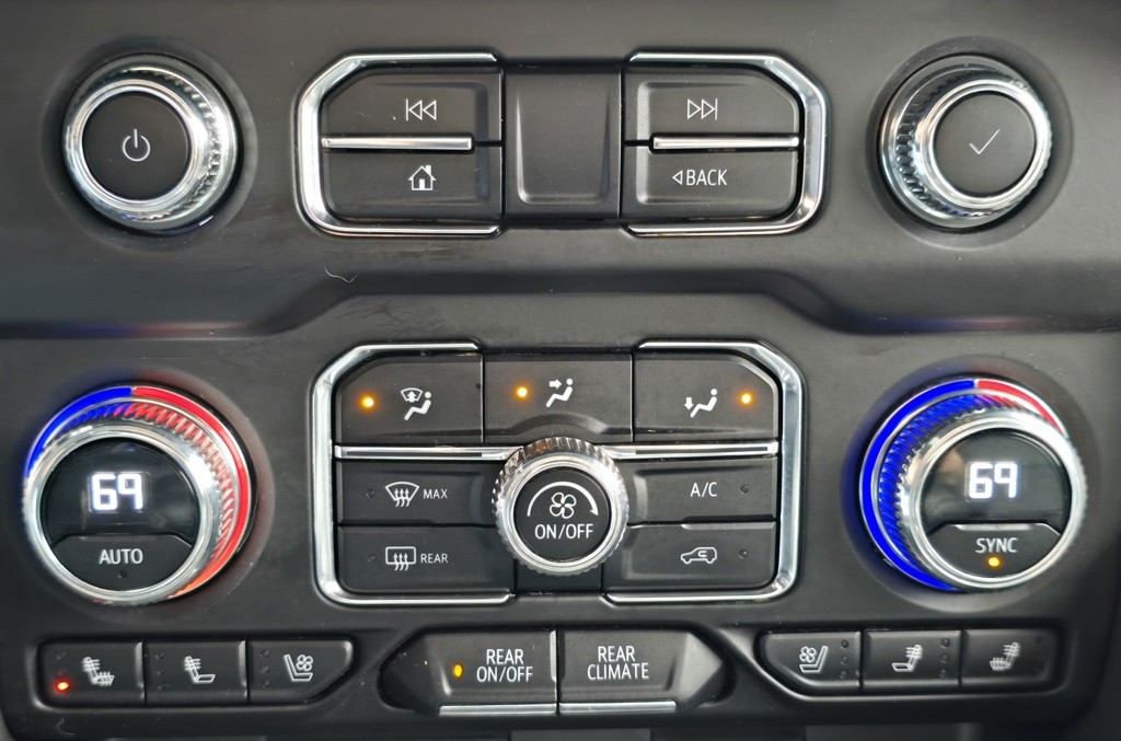 2023 GMC Yukon Image 29