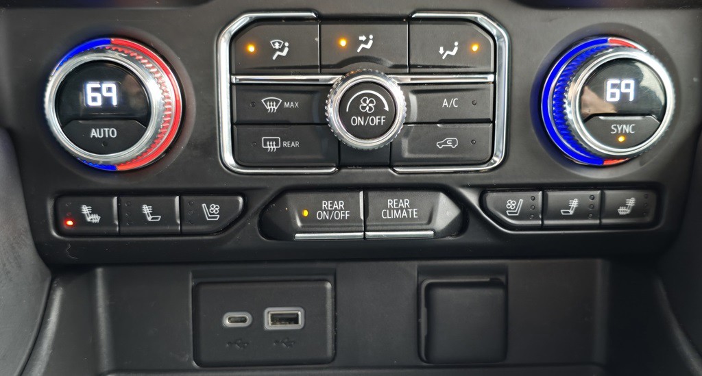 2023 GMC Yukon Image 30