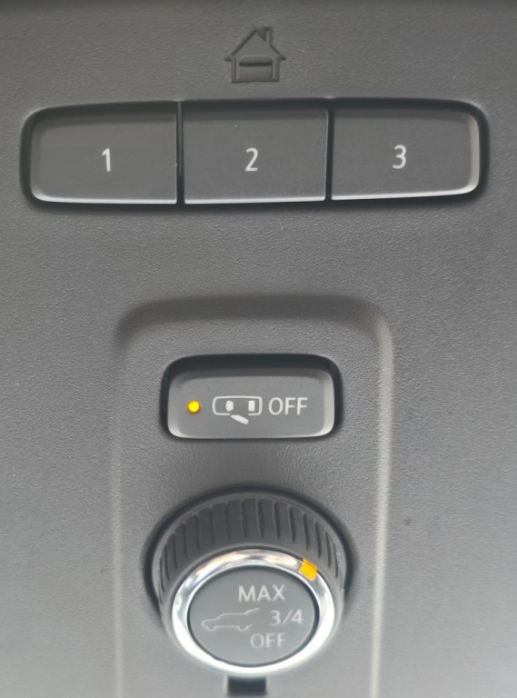 2023 GMC Yukon Image 32