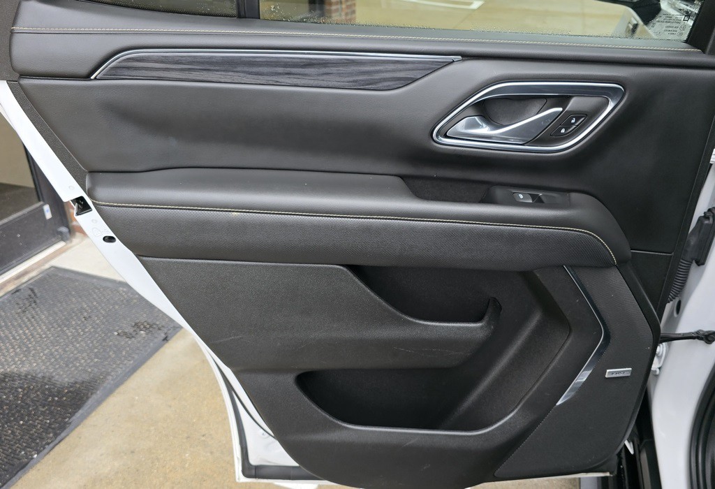 2023 GMC Yukon Image 35