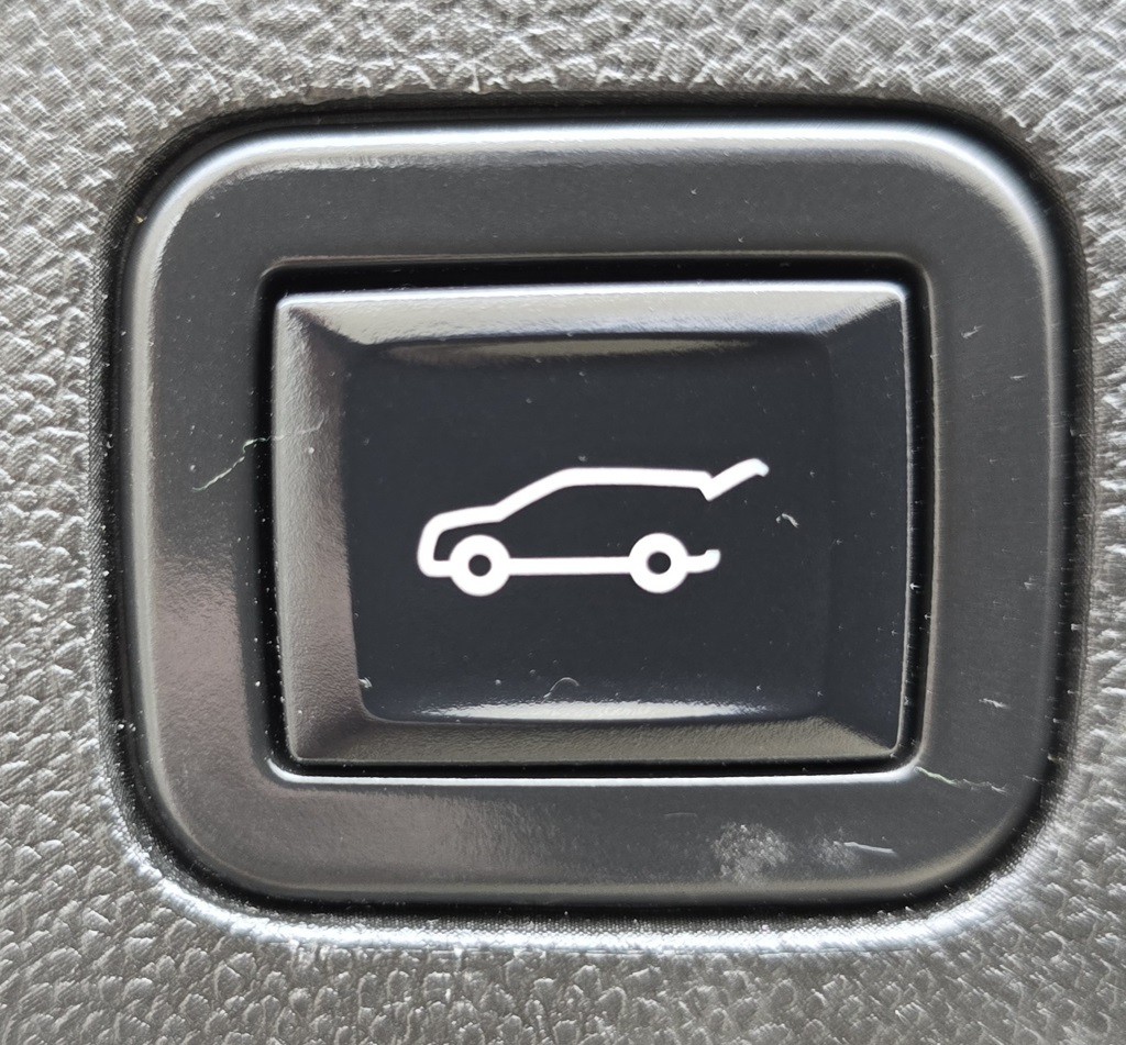 2023 GMC Yukon Image 49