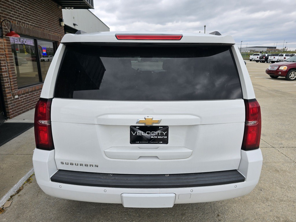 2020 Chevrolet Suburban Image 4