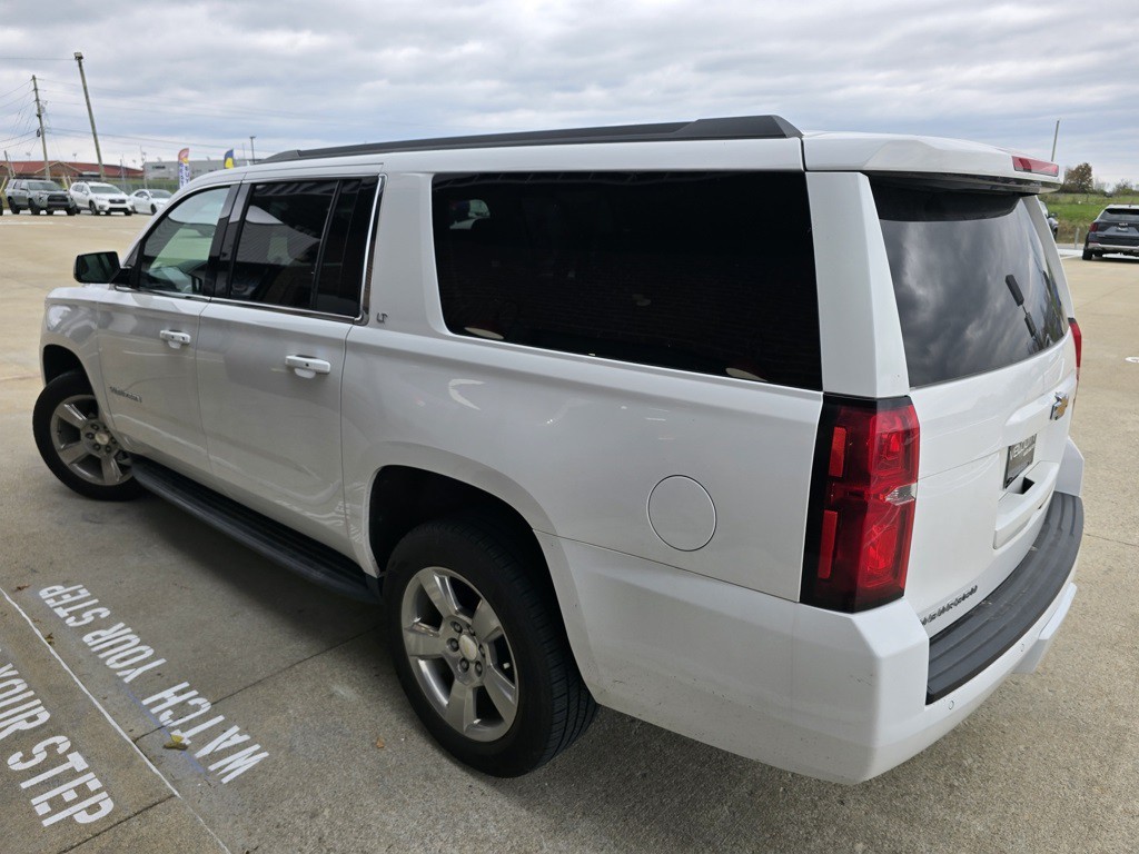 2020 Chevrolet Suburban Image 5