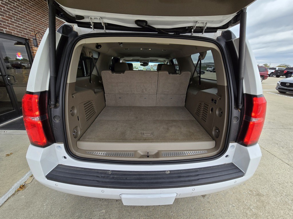 2020 Chevrolet Suburban Image 14