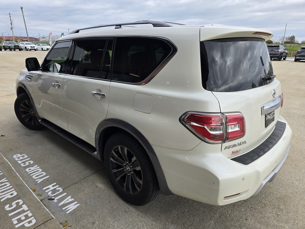2017 Nissan Armada Image 4