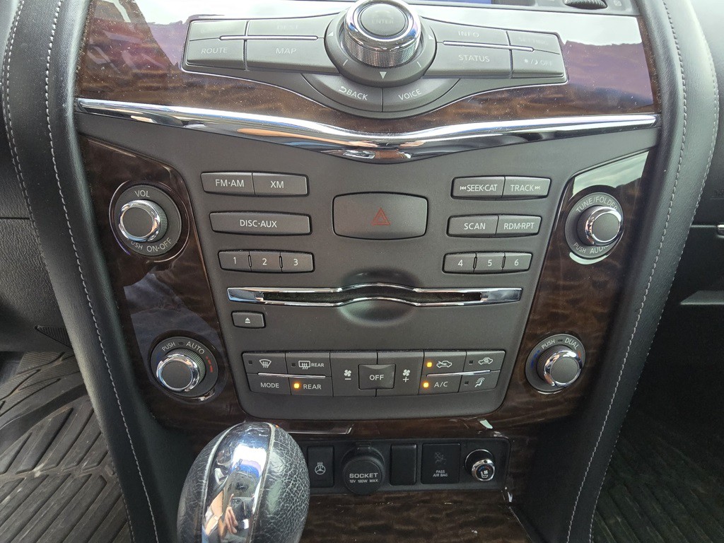 2017 Nissan Armada Image 9