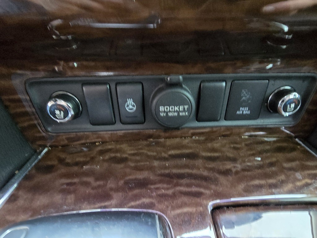 2017 Nissan Armada Image 10