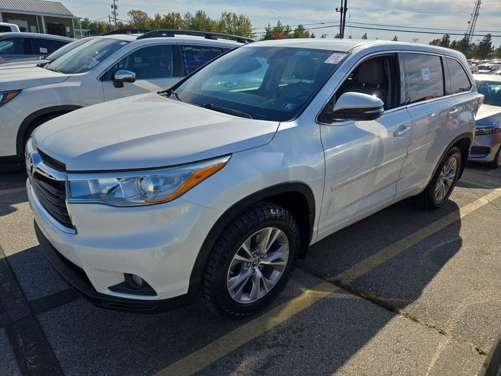 2016 Toyota Highlander Image 2