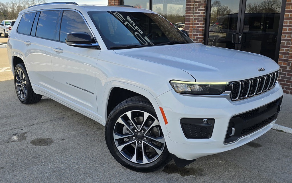 2021 Jeep Grand Cherokee Image 2