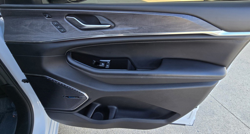 2021 Jeep Grand Cherokee Image 47