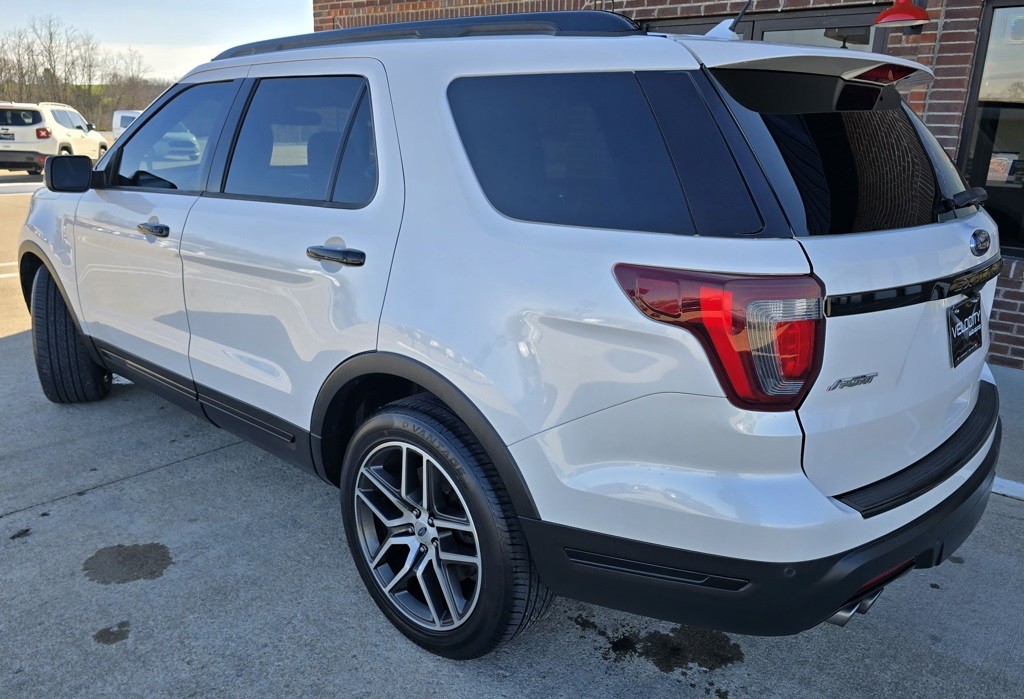 2018 Ford Explorer Image 7