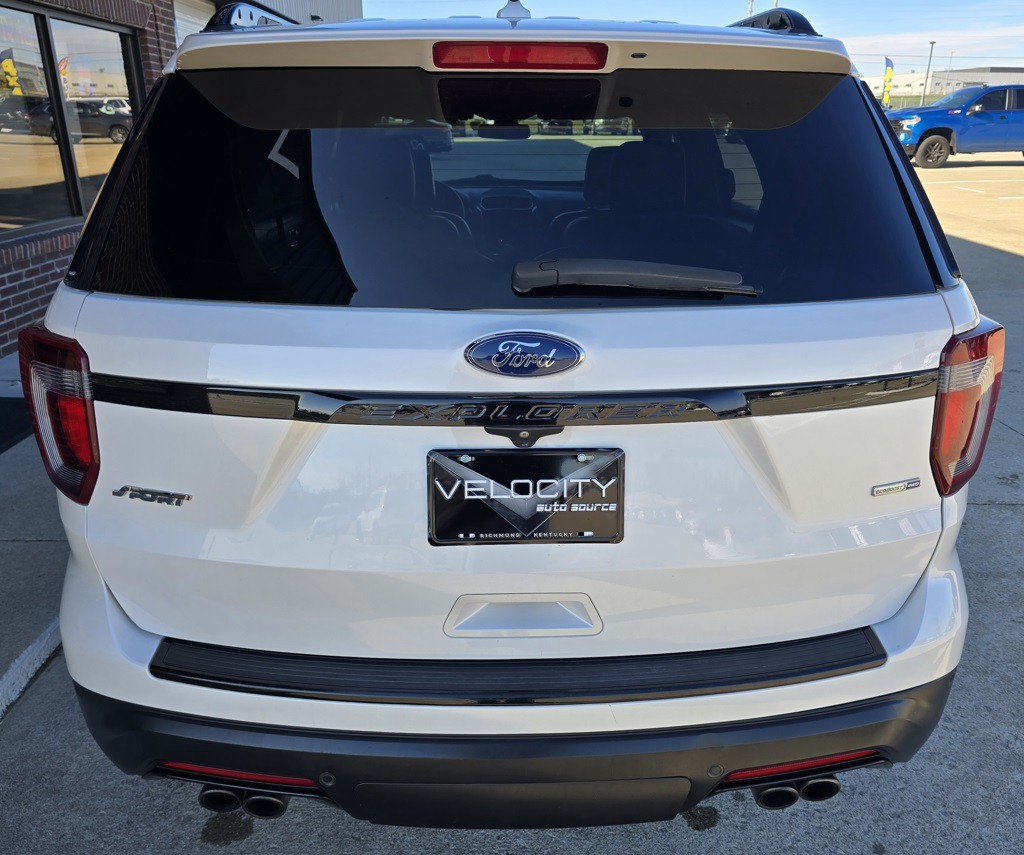 2018 Ford Explorer Image 8
