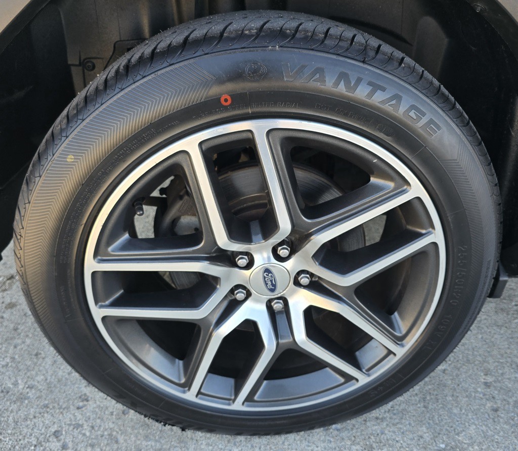 2018 Ford Explorer Image 13